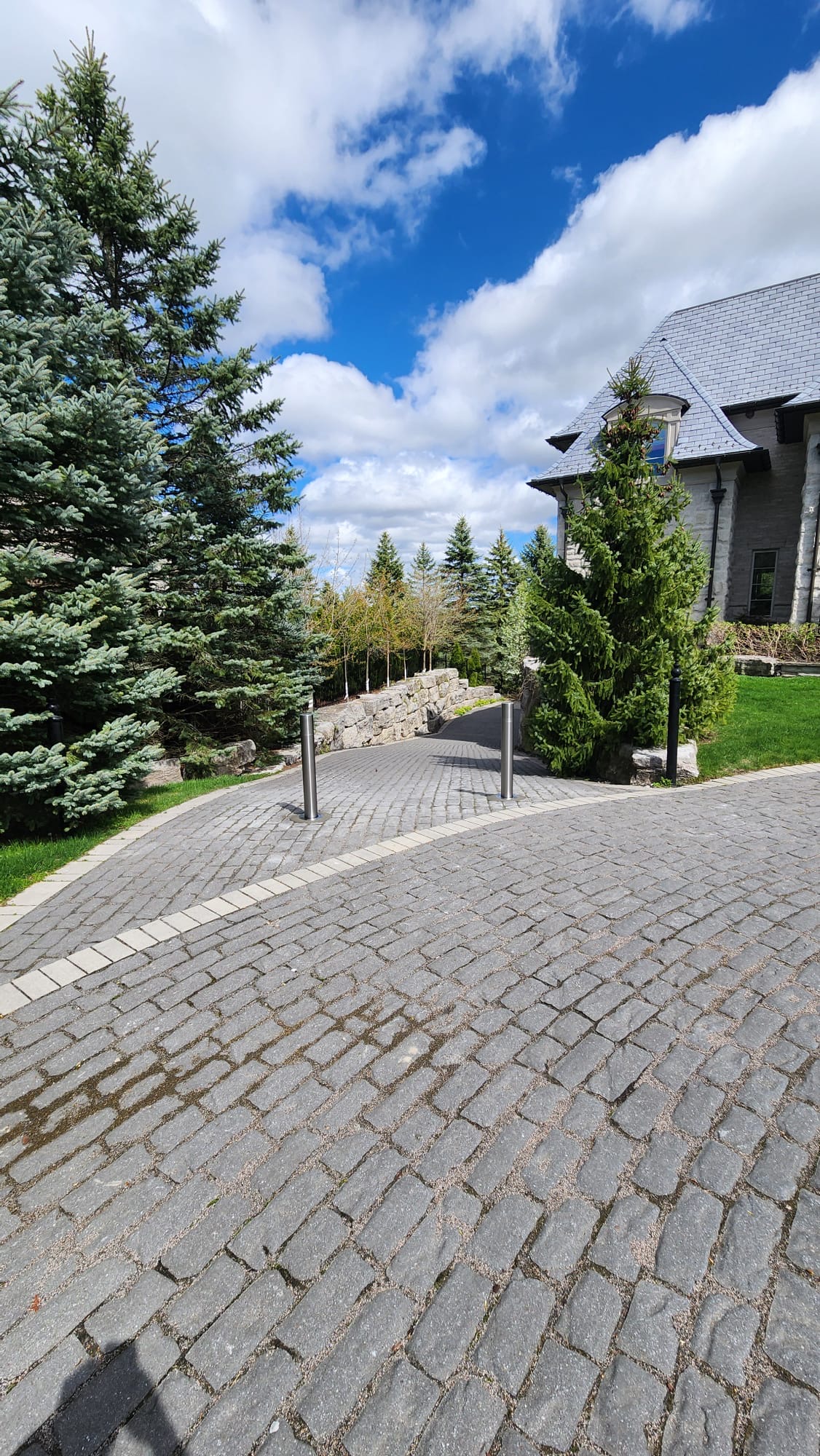 retractable bollards